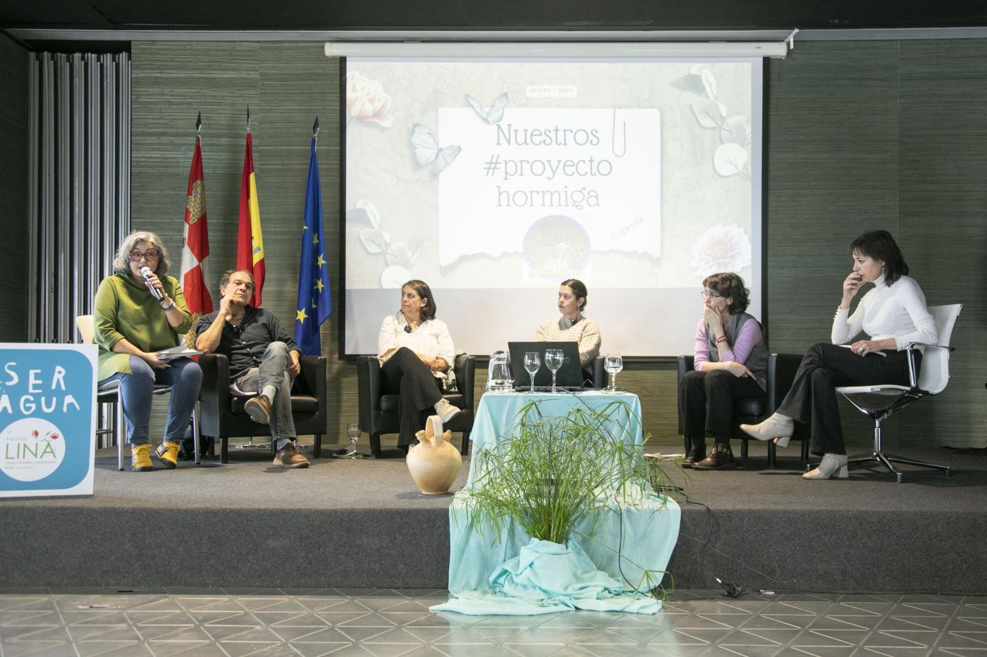 Intercambio de experiencias: Mirar el mundo desde el asombro.